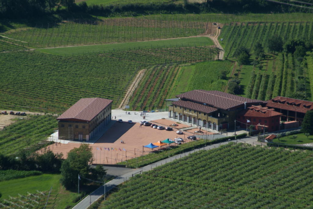 Tenuta Roletto Villa Cuceglio Exterior photo